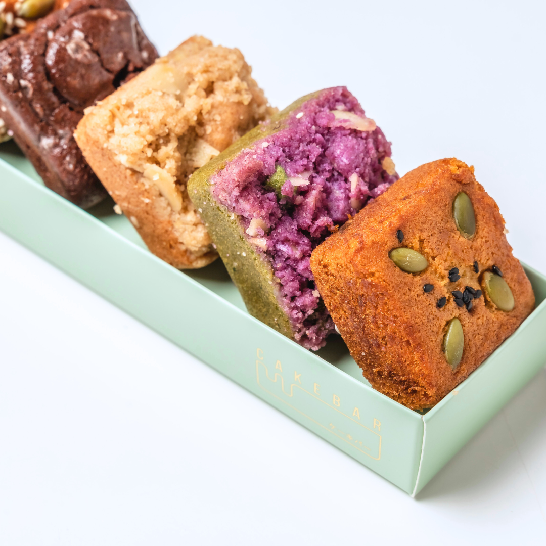Petite Cake Box of 6