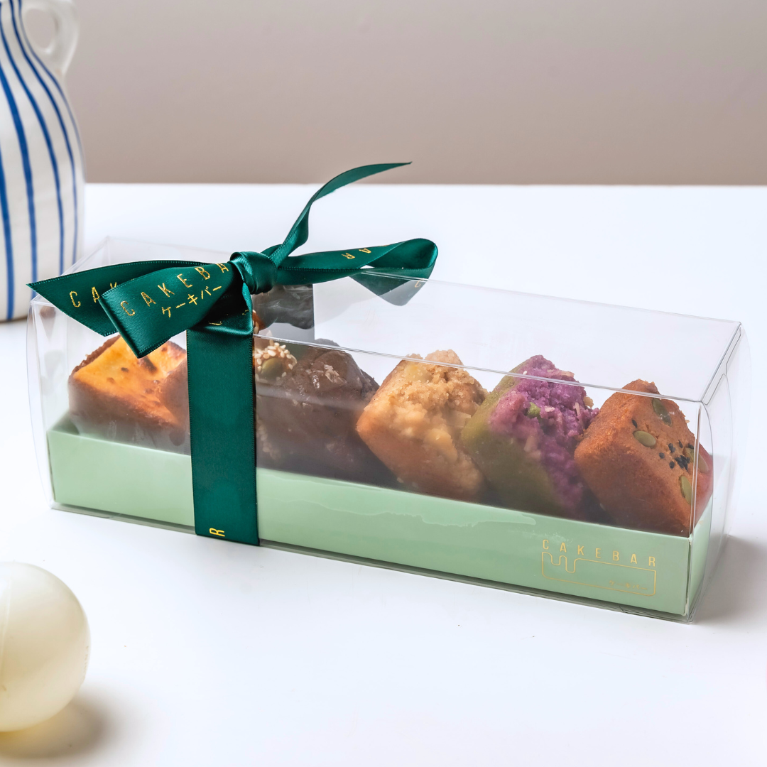 Petite Cake Box of 6