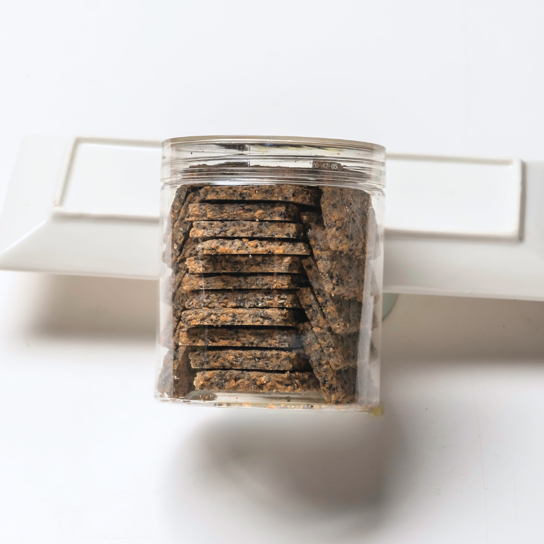 Black Sesame Oat Sablé Cookie